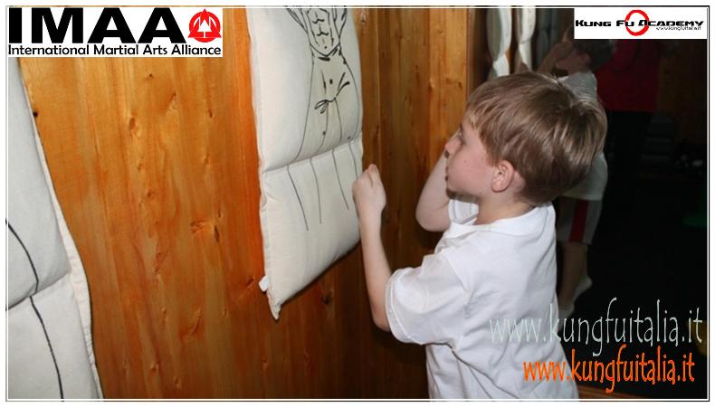 www.kungfuitalia.it accademia di kung fu academy caserta di Sifu Salvatore Mezzone scuola IMAA wing tjun chun tsun difesa personale festa bambini chi (39)